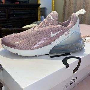 Nike Air Max 270